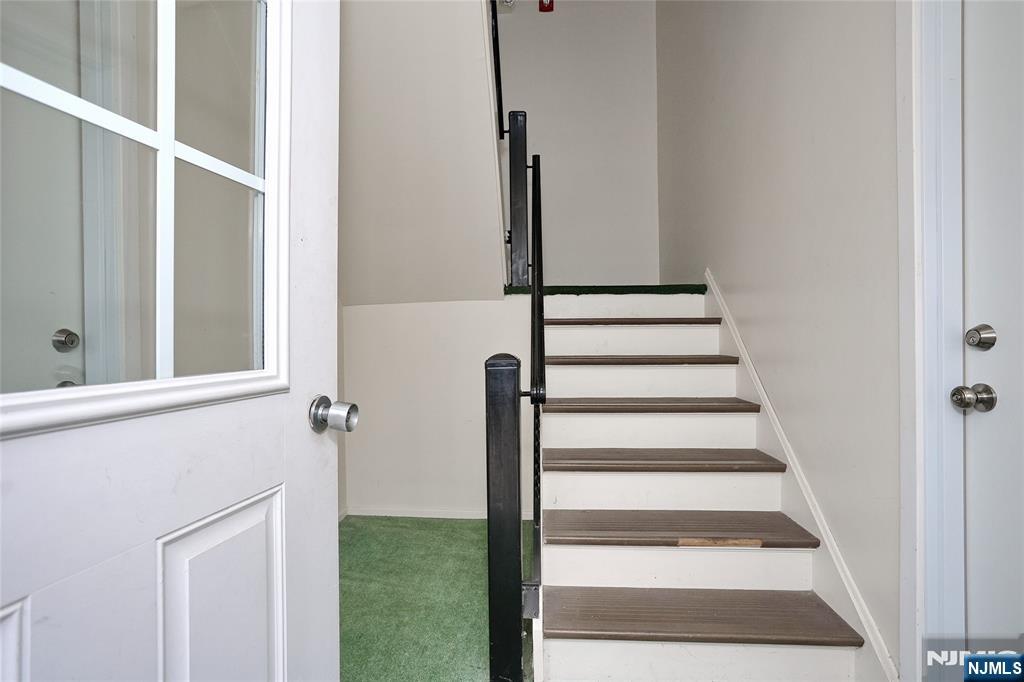 16D Rolling Ridge Road 16D