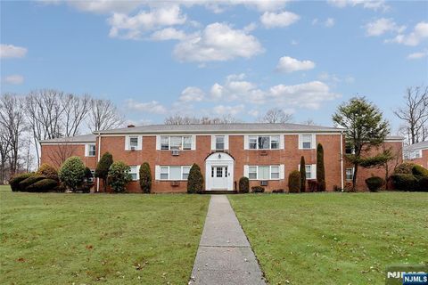 16D Rolling Ridge Road 16D Montvale NJ 07645