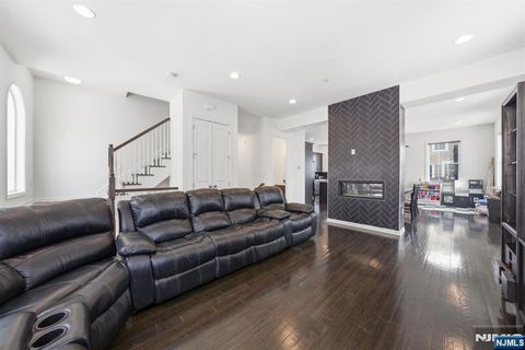 62 Roosevelt Drive Wood Ridge NJ 07075