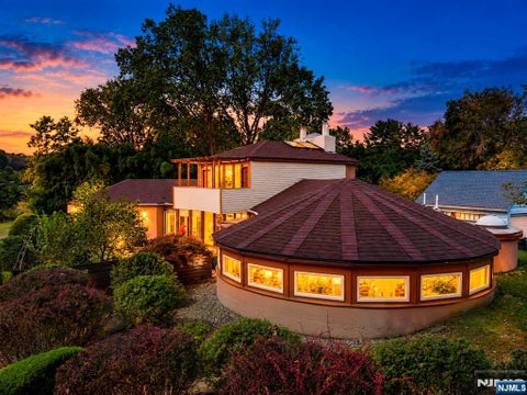 Photo of 387 Spring Valley Road, Paramus, NJ 07652 (MLS # 26035933)