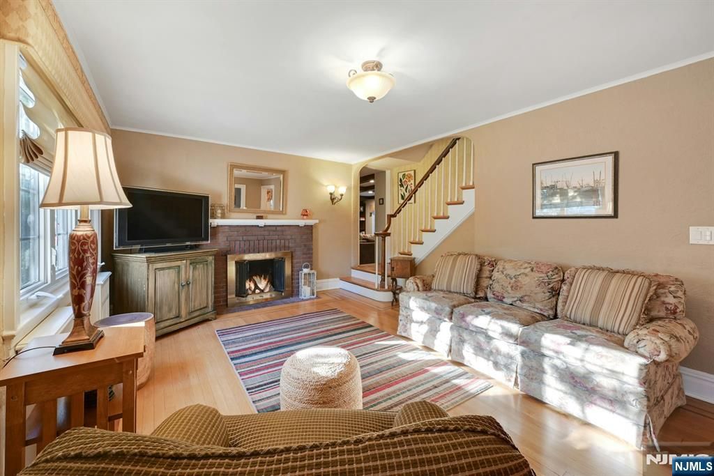 Photo of 20 Northwood Avenue, Demarest, NJ 07627 (MLS # 25033250)