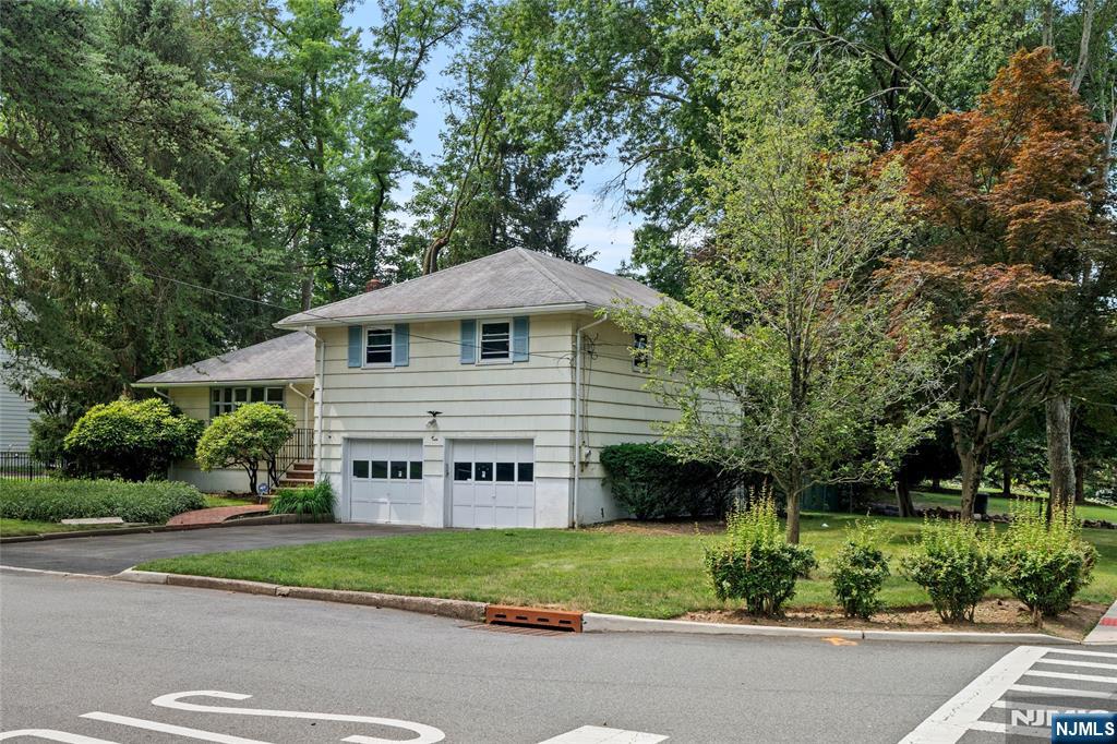 2 Churchill Road
