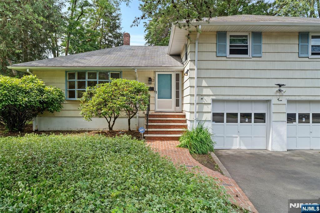 2 Churchill Road