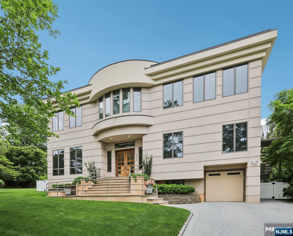 435 Cypress Court