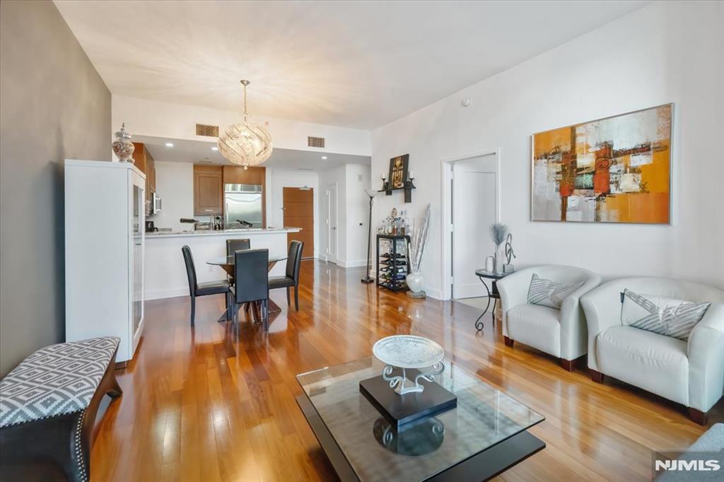 8100 River Road 209