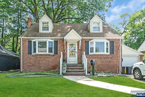 352 Birchwood Road New Milford NJ 07646