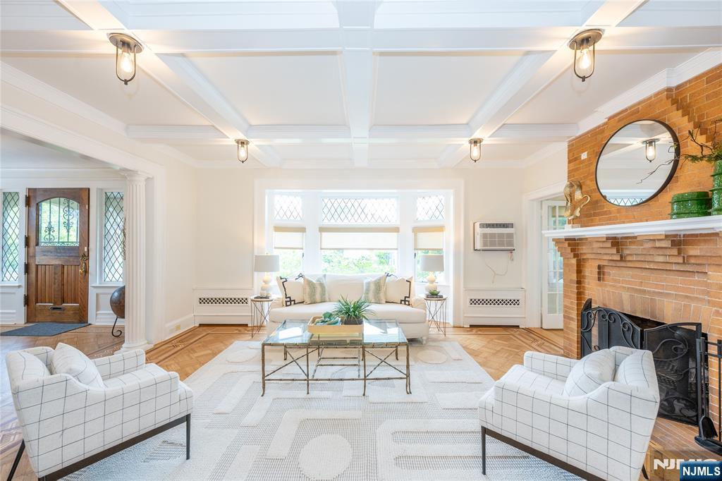 16 Upper Mountain Avenue