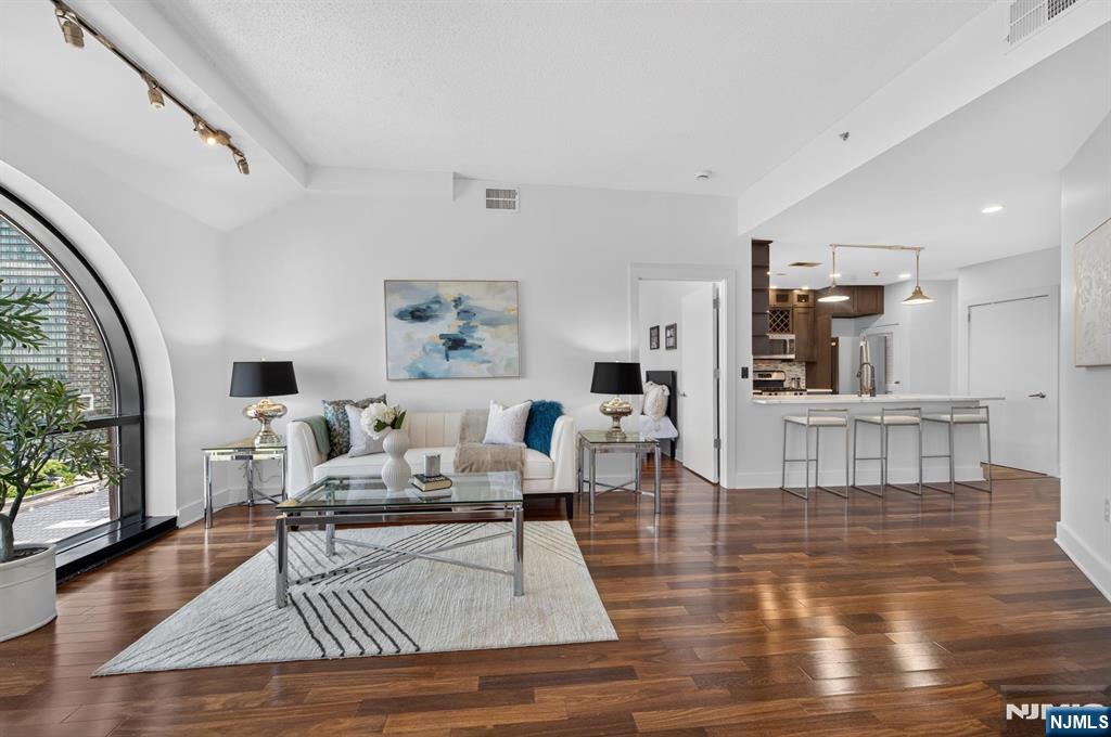 159 2nd Street 1104