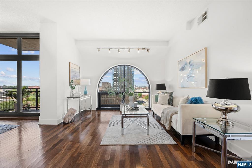 159 2nd Street 1104