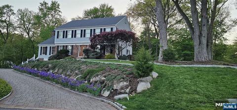 Photo of 309 Paul Court, Wyckoff, NJ 07481 (MLS # 26016067)