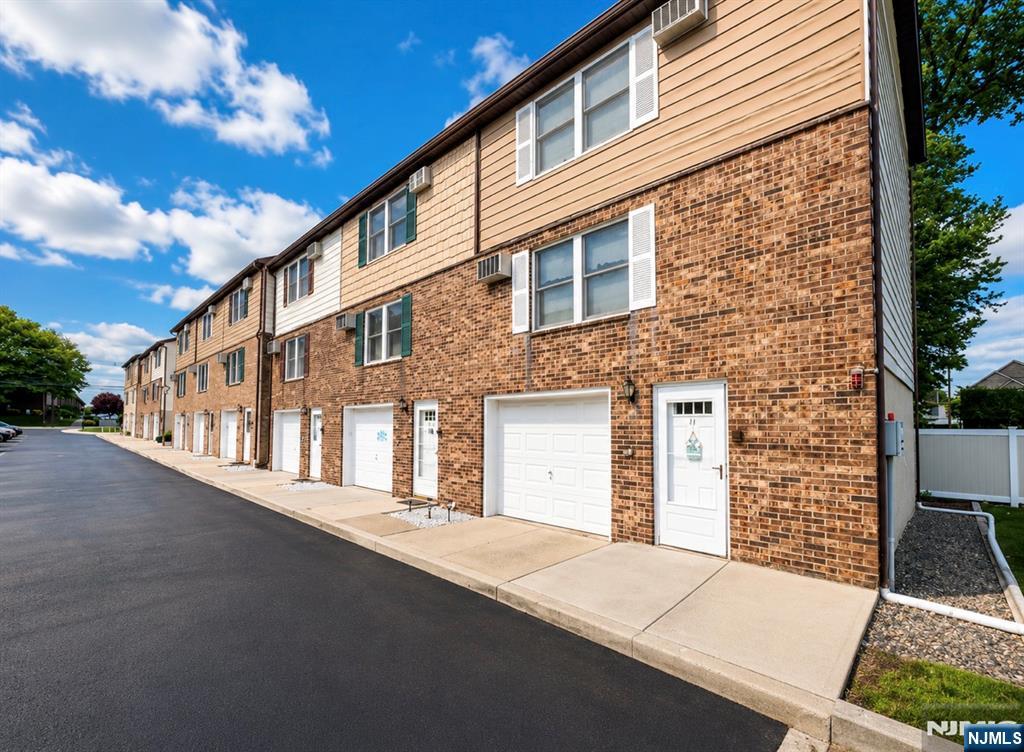 453 Liberty Street 12