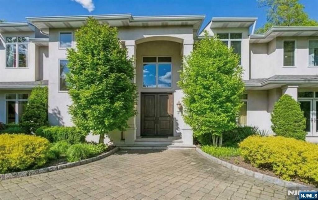 Photo of 61 Essex Drive, Tenafly, NJ 07670 (MLS # 26006949)