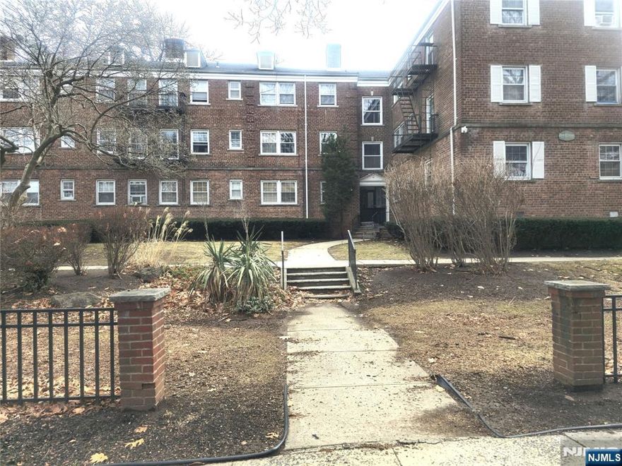 This is a very nice and specious unit, freshly painted, new appliances, Hardwood floors. The maintenance fee is only $260 per month, Heat, hot water & city water included. One car garage, # 19 located behind 328 Grafton Ave. This is a commuter dream, about two blocks from Light Rail.