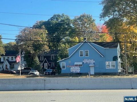 Photo of 135 Ramapo Avenue, Mahwah, NJ 07430 (MLS # 25035688)
