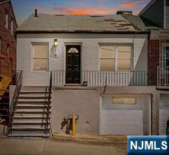 Rental Property at 40 Woodcliff Ave, North Bergen, New Jersey - Bedrooms: 3 
Bathrooms: 2 
Rooms: 6  - $4,200 MO.