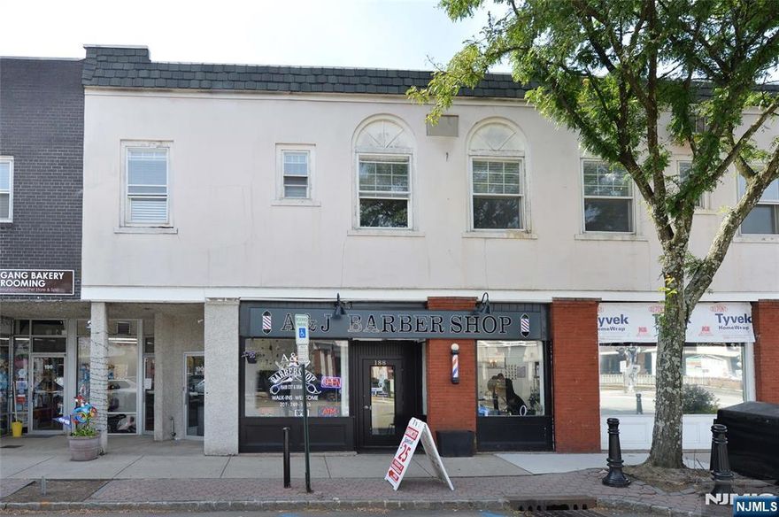 Step into a 2 bedroom unit with easy access to the train and surrounding towns. 2 bedrooms with a spacious living room flow into the kitchen area with a newly updated bathroom and HVAC.