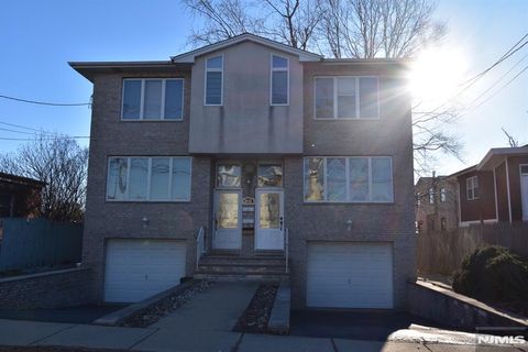 Photo of 2482 5th St #A, Fort Lee, NJ 07024 (MLS # 25037139)