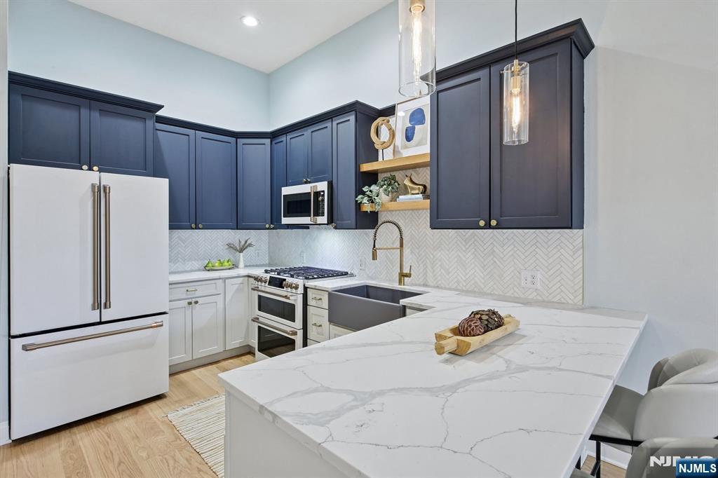 186 Walnut Street 114