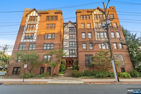 Photo of 109 Grand Avenue #1A, Englewood, NJ 07631 (MLS # 25034373) Photo of 109 Grand Avenue #1A, Englewood, NJ 07631 (MLS # 25034373)