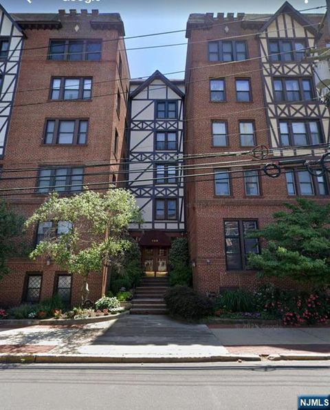 Photo of 109 Grand Avenue #1A, Englewood, NJ 07631 (MLS # 25034373)
