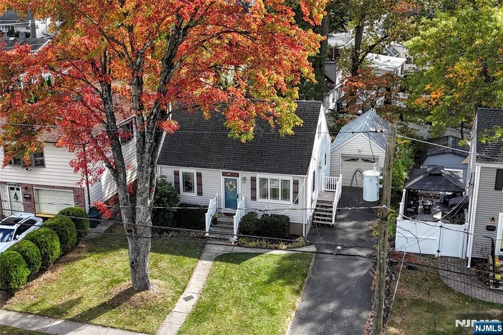 Photo of 66 Waldwick Avenue, Waldwick, NJ 07463 (MLS # 25043461)