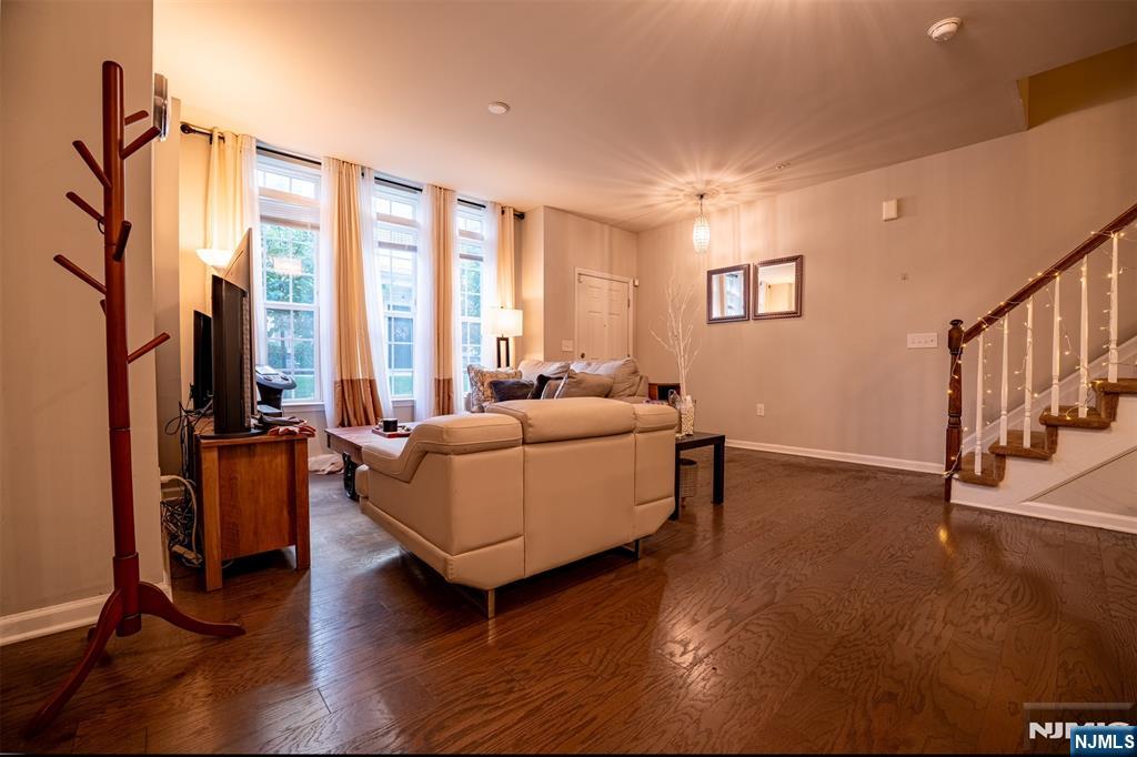 26 Dahlia Lane