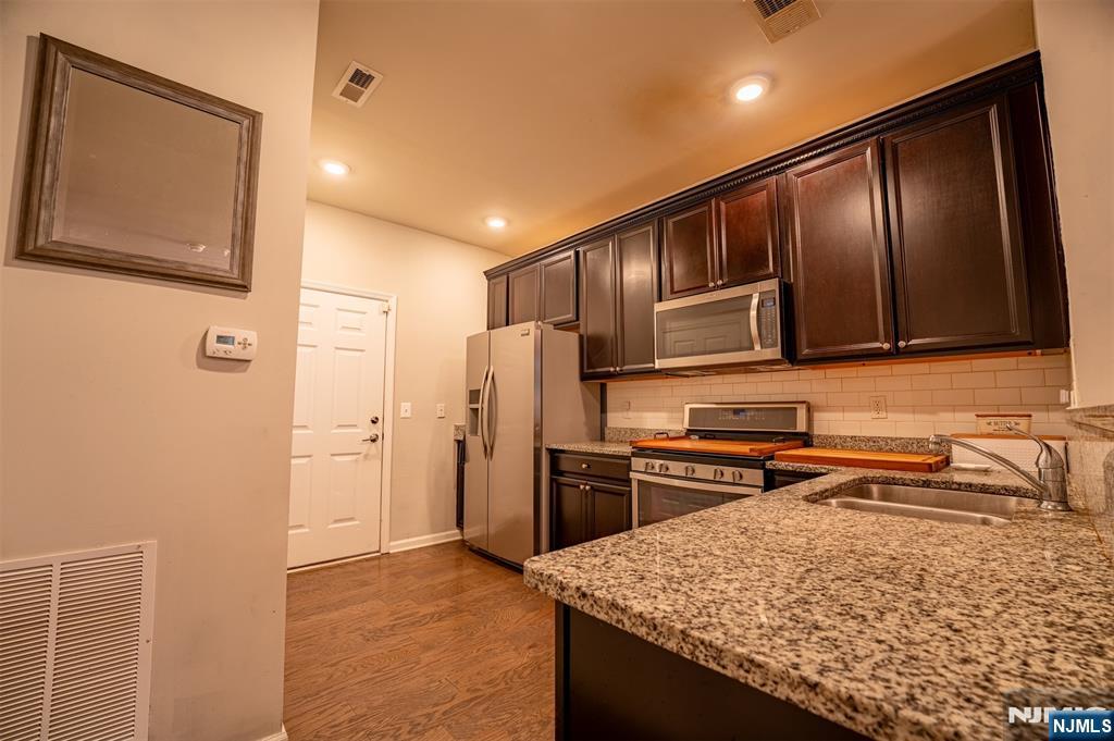 26 Dahlia Lane