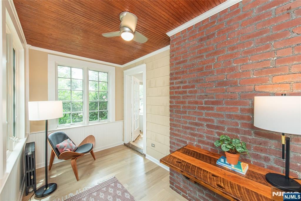 22 Euclid Place