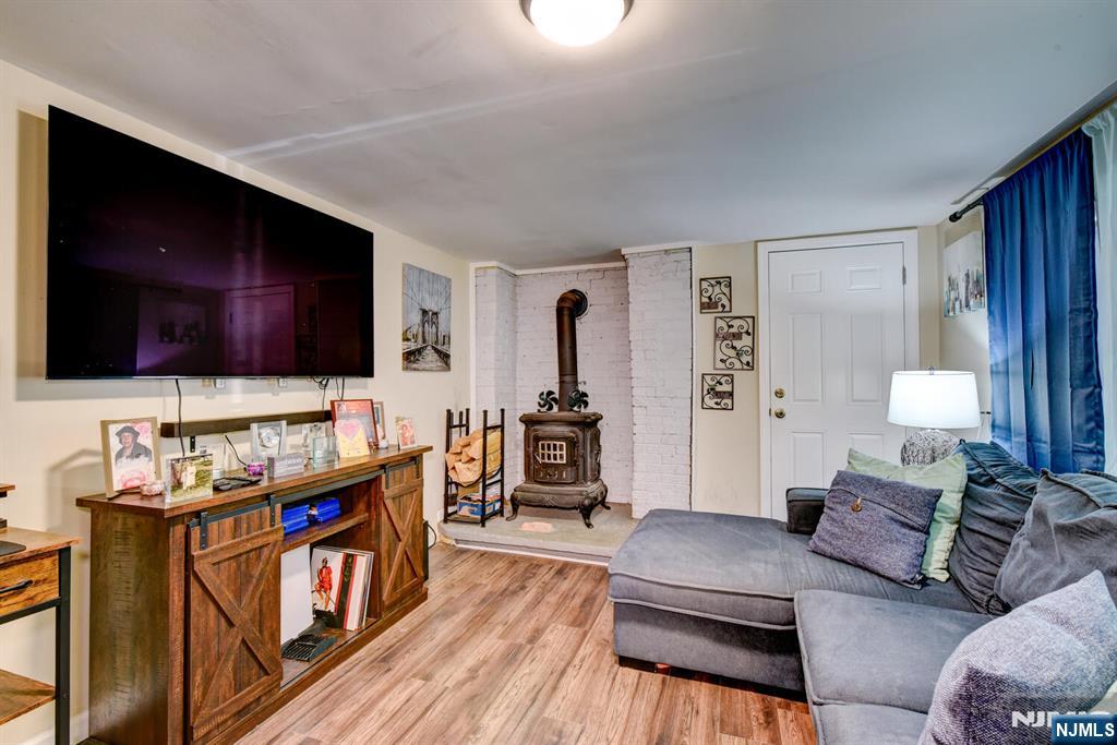 605 County Road 565