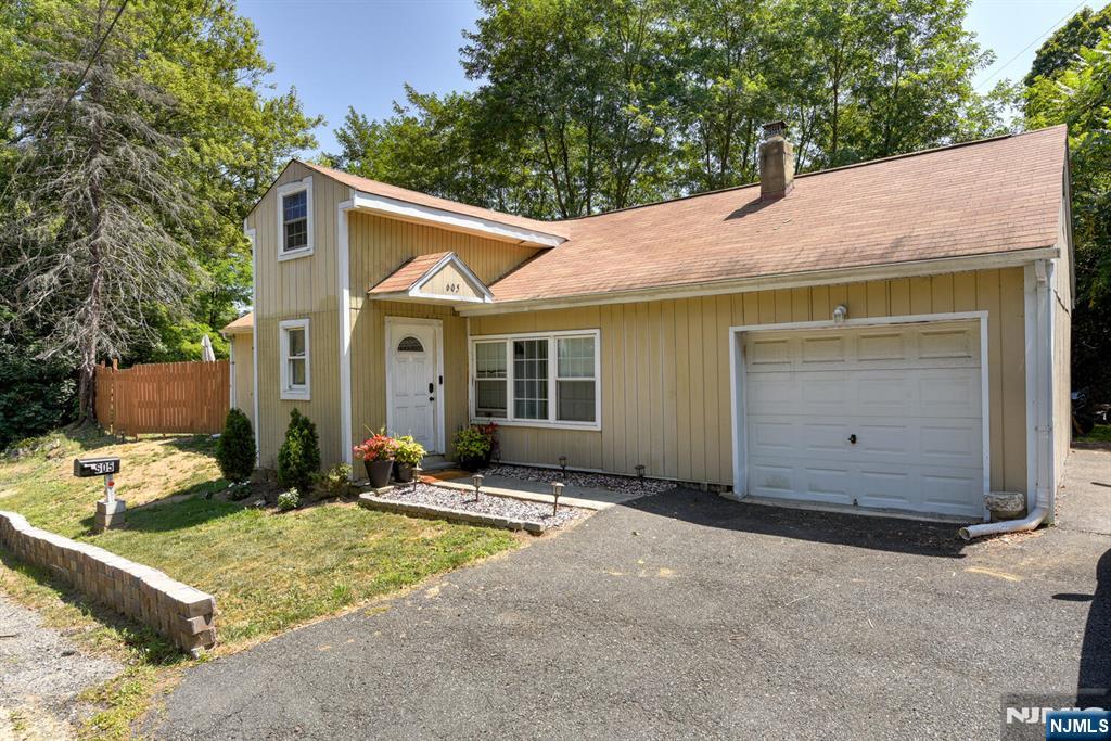 605 County Road 565
