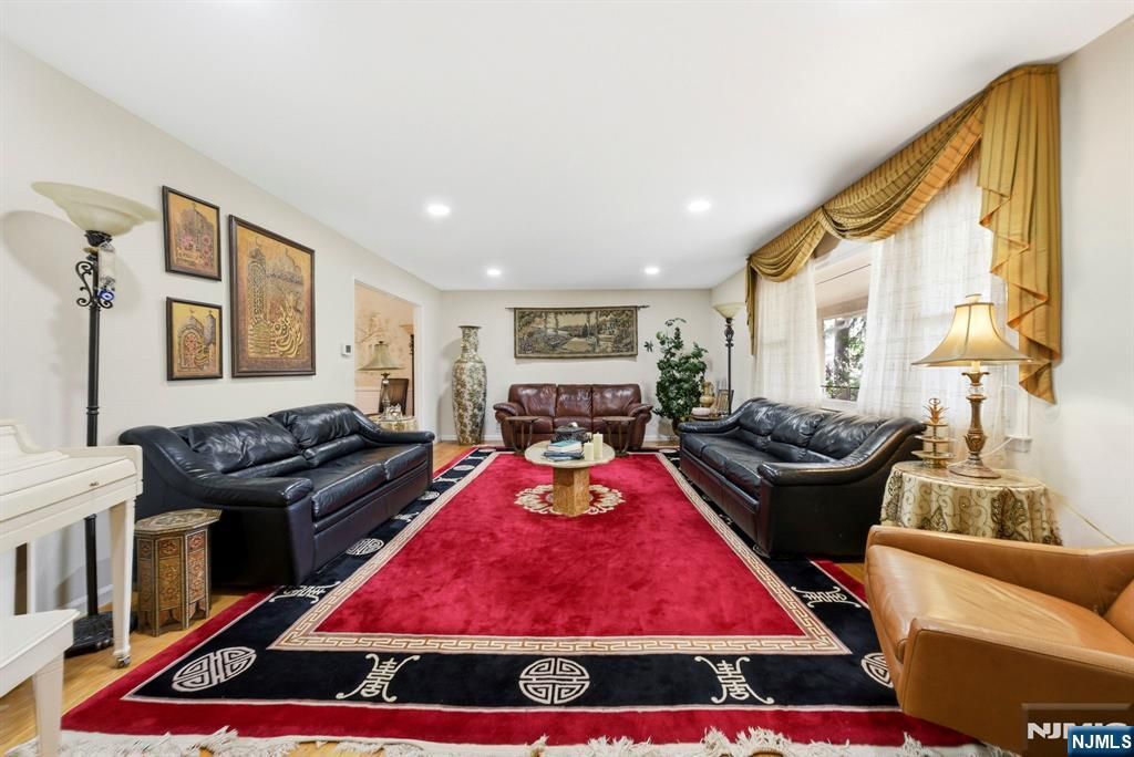 Photo of 14 Hepworth Place, West Orange, NJ 07052 (MLS # 26017566)