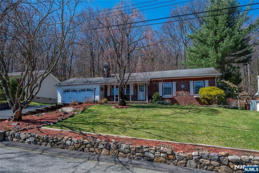 Photo of 2 Upper High Crest Drive, West Milford, NJ 07480 (MLS # 26011097)