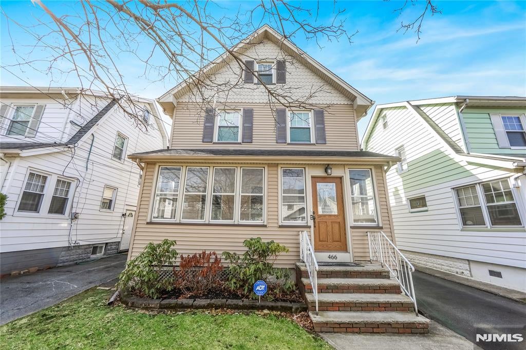 466 Beardsley Avenue