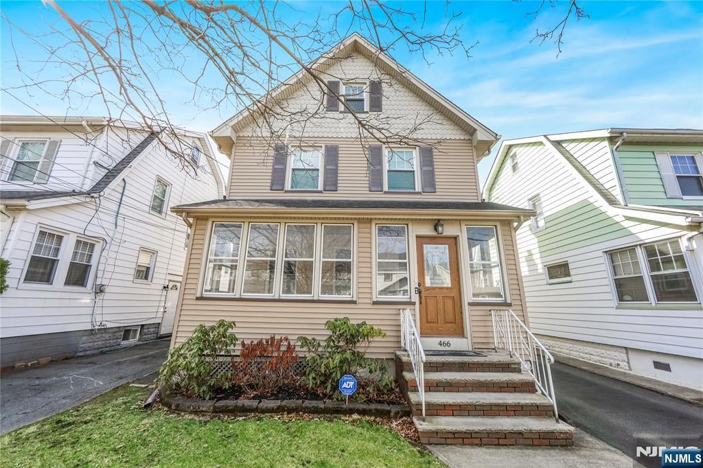 466 Beardsley Avenue