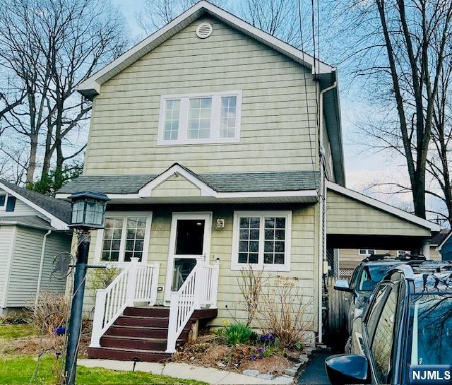 112 East Shore Road, Denville Twp, New Jersey - 3 Bedrooms  
2 Bathrooms  
7 Rooms - 