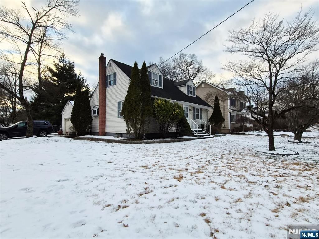Photo of 596 Grove Street, Ridgewood Village, NJ 07450 (MLS # 25043871)