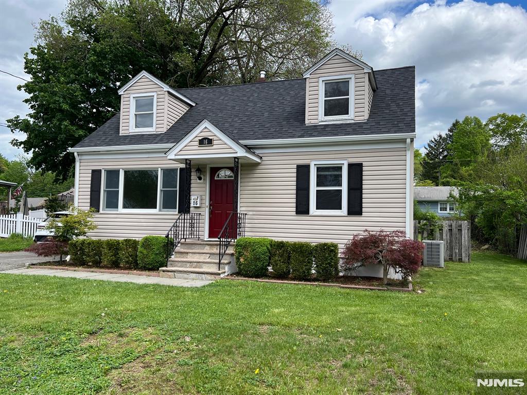 Property for Sale at 16 Lakeside Avenue, Bloomingdale, New Jersey - Bedrooms: 2 
Bathrooms: 2 
Rooms: 7  - $479,000
