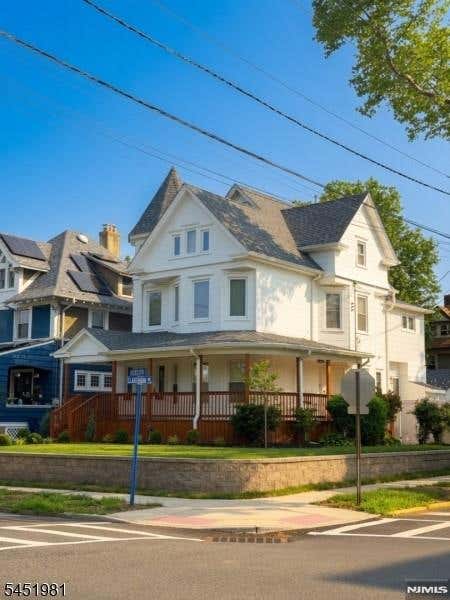 Photo of 262 Anderson St, Hackensack, NJ 07601 (MLS # 26030256)