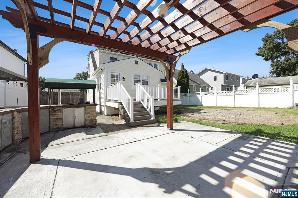 133 Summit Avenue