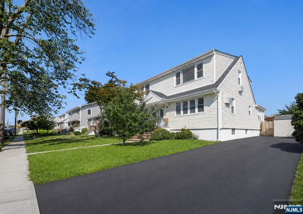 133 Summit Avenue