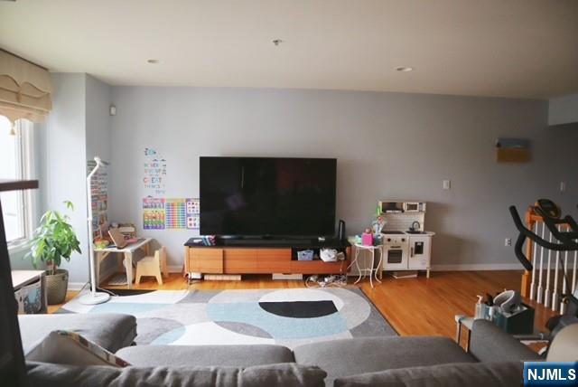 Rental Property at 23 Legend Hills Dr, Edgewater, New Jersey - Bedrooms: 2 
Bathrooms: 3 
Rooms: 5  - $4,200 MO.