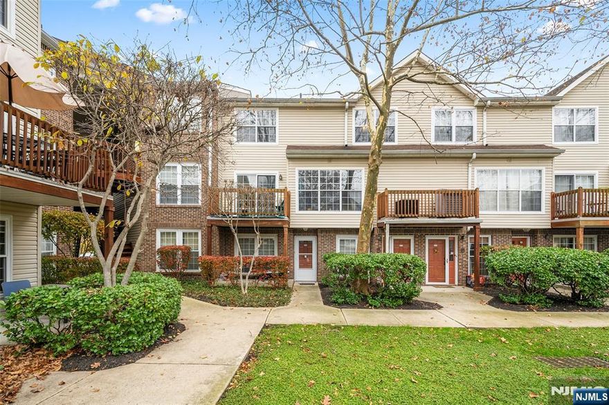 Beautifully renovated unit in the highly desirable Westgate community. Fantastic location with great transportation access and all daily conveniences nearby. Excellent neighborhood with wonderful amenities. All appliances are brand new, and both the heating and air-conditioning systems have been fully replaced. Newly renovated throughout â€” move-in ready and perfect for comfortable living.