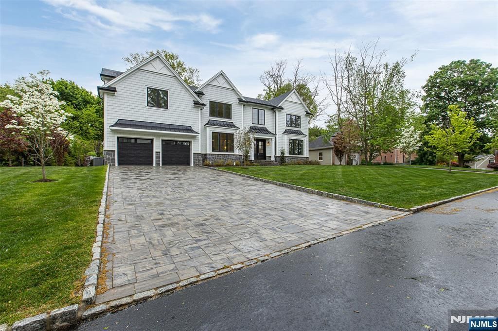 Photo of 22 Northwood Avenue, Demarest, NJ 07627 (MLS # 26016457)