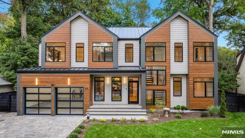 Photo of 24 S Lyle Avenue, Tenafly, NJ 07670 (MLS # 26036850)