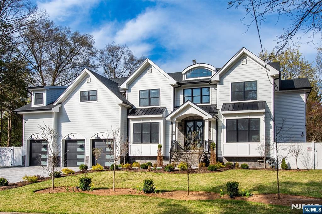 Photo of 8 Broad Street, Demarest, NJ 07627 (MLS # 26012810)