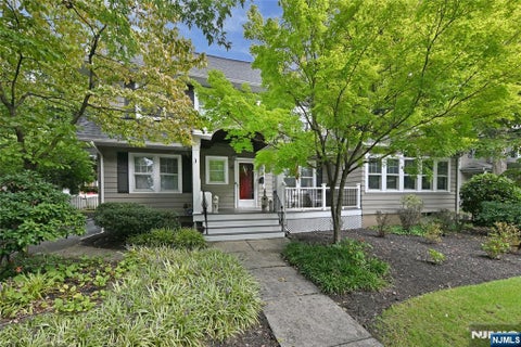 Photo of 195 Hamilton Avenue, Glen Rock, NJ 07452 (MLS # 26035359)