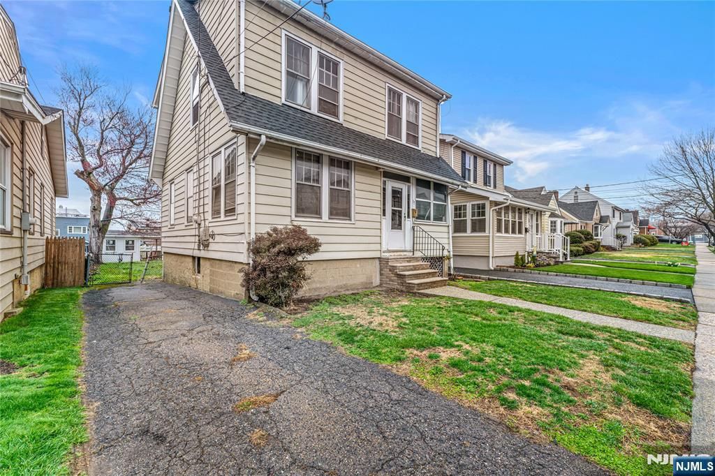 Photo of 35 Perry Street, Belleville, NJ 07109 (MLS # 25012149)