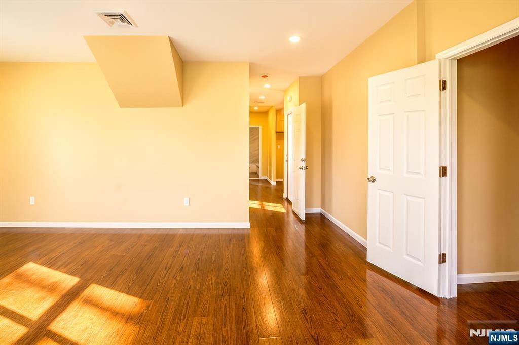 153 Walnut Street
