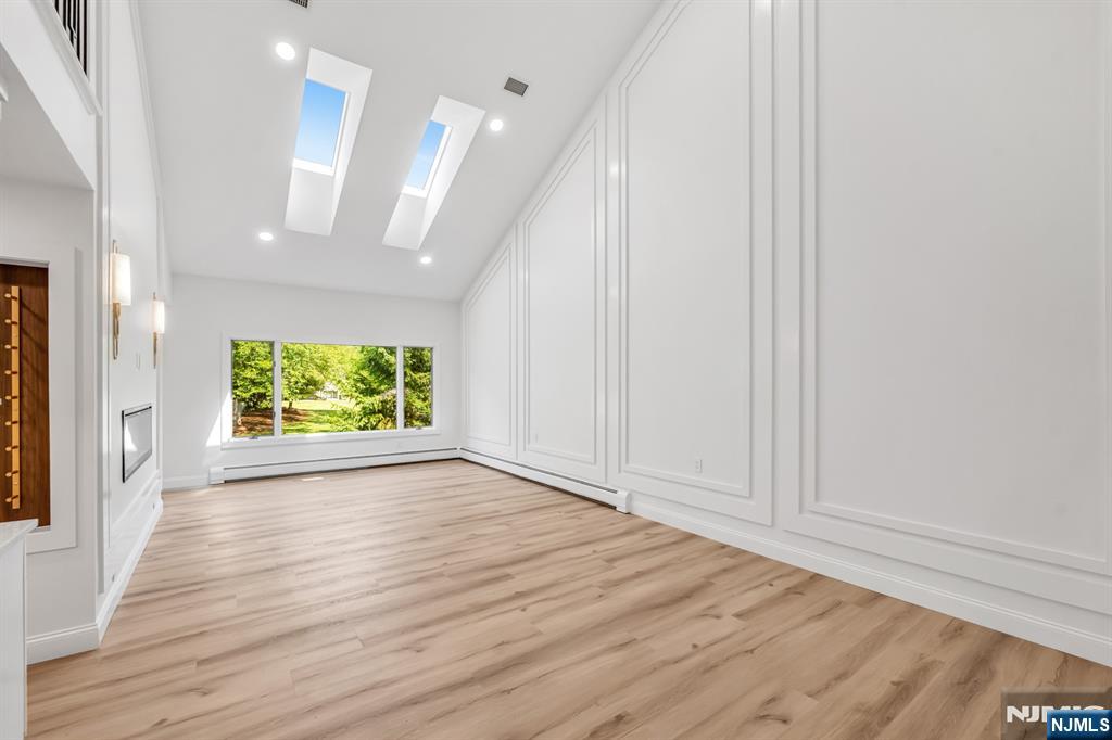 836 Hemlock Court T165
