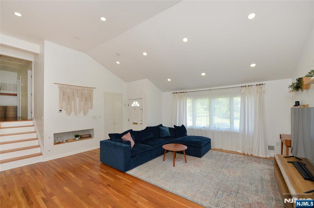 16-38 Mandon Place